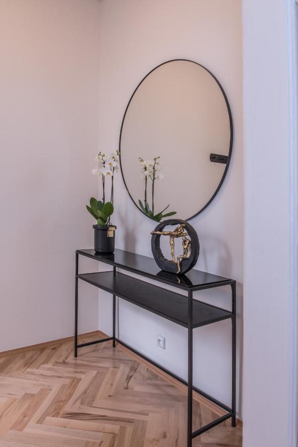 New Design Apt - Central Location Wenceslas Square Praga Esterno foto