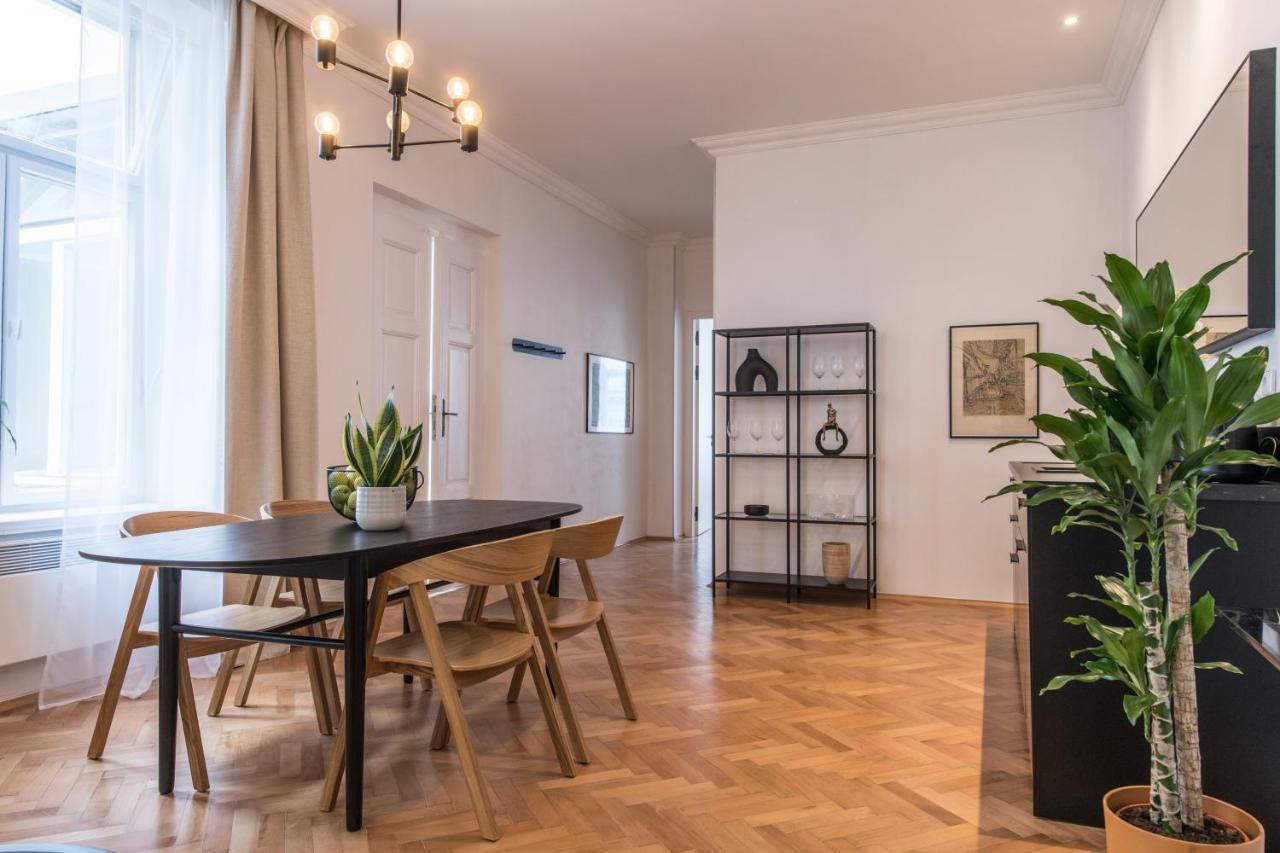 New Design Apt - Central Location Wenceslas Square Praga Esterno foto